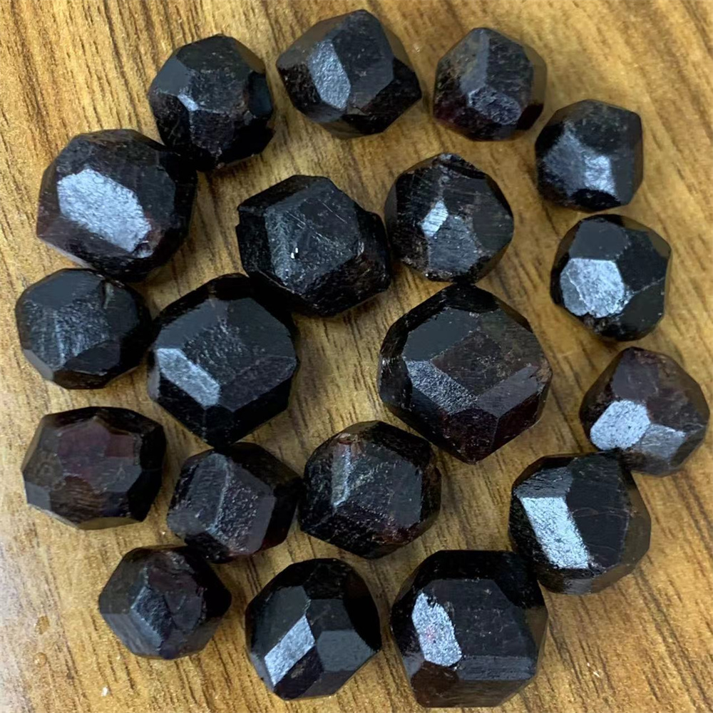 Natural Red Garnet Ore Crystal - Jewelry Making Raw Materials avaliação e preço